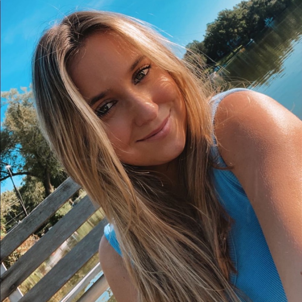 Meet your Posher, Liz